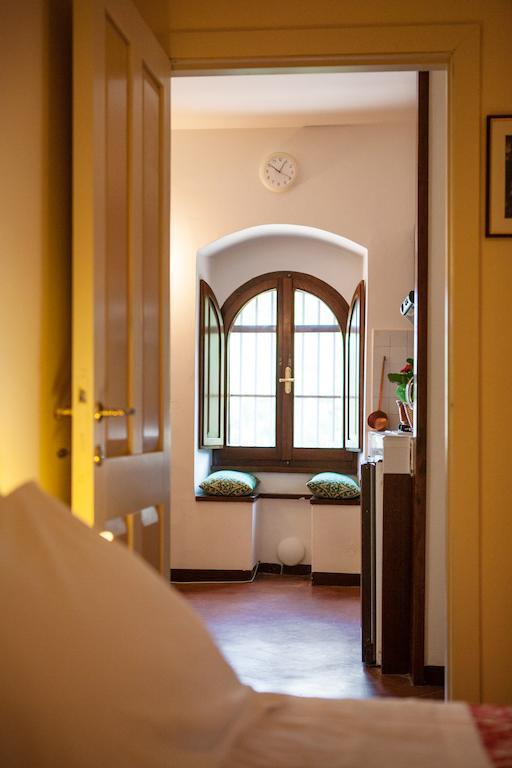 Residence Menotre Rasiglia Phòng bức ảnh